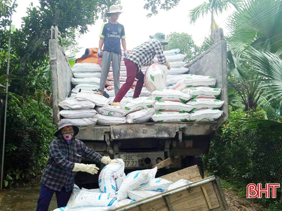 Thị trường phân bón Hà Tĩnh: “Bắt tay” thương hiệu lớn, kiểm soát chặt đầu vào