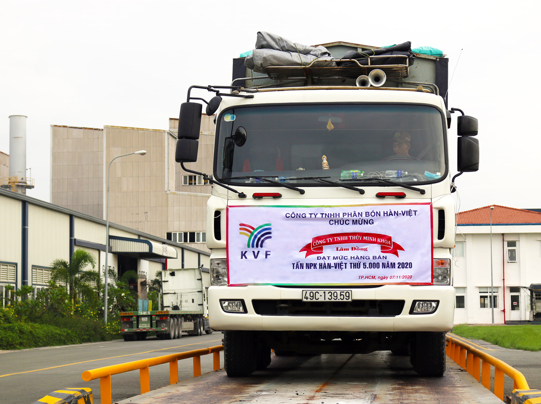 Chúc mừng Công ty TNHH Thủy Minh Khoa đạt mốc bán hàng 5.000 tấn NPK HÀN-VIỆT trong năm 2020.
